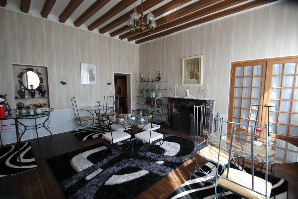 Bed and Breakfast Domaine Des Roses Vaudelnay Екстер'єр фото
