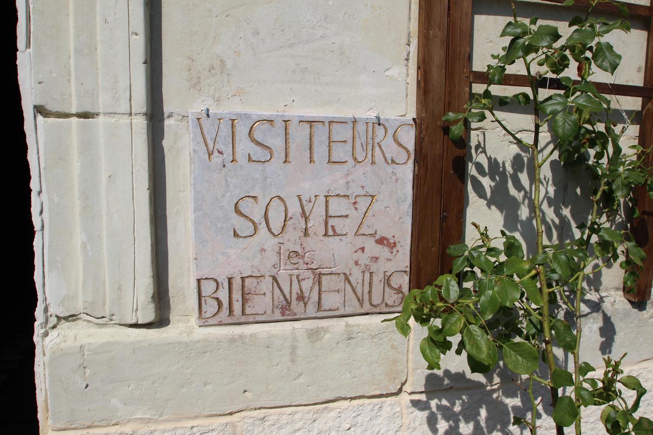 Bed and Breakfast Domaine Des Roses Vaudelnay Екстер'єр фото